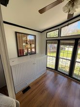 Load image into Gallery viewer, Resort Cottage Rentals